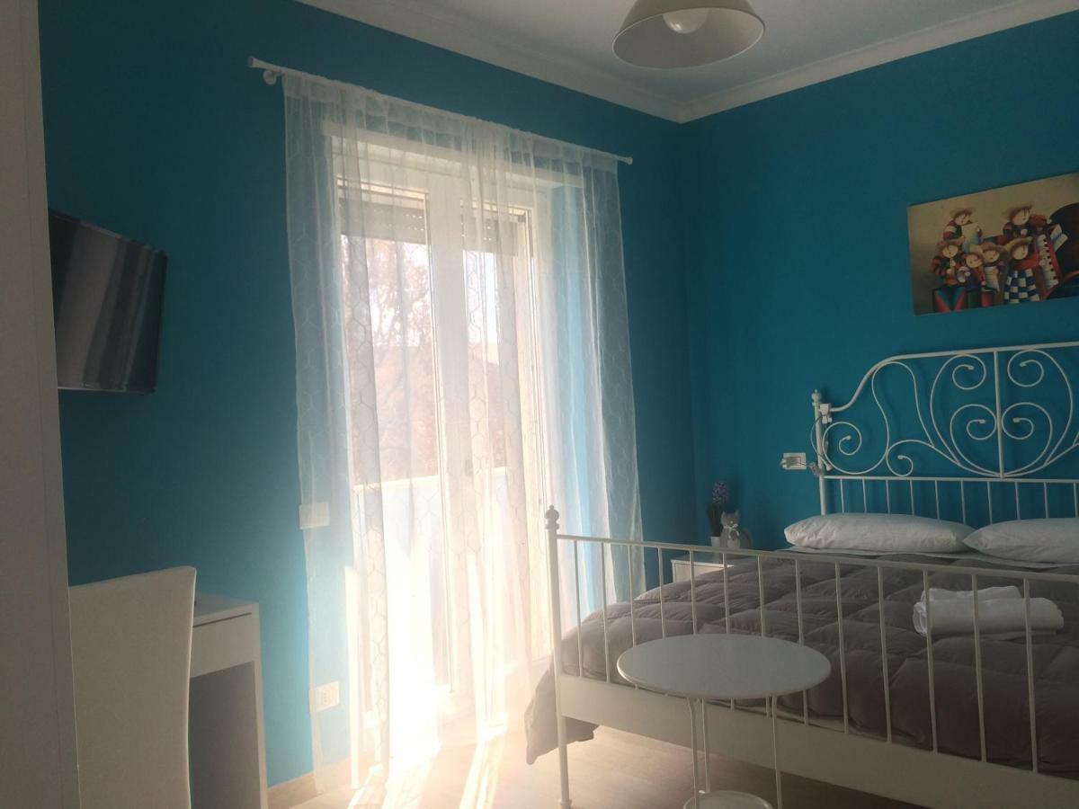 Hotel Zefiro Fiumicino Esterno foto